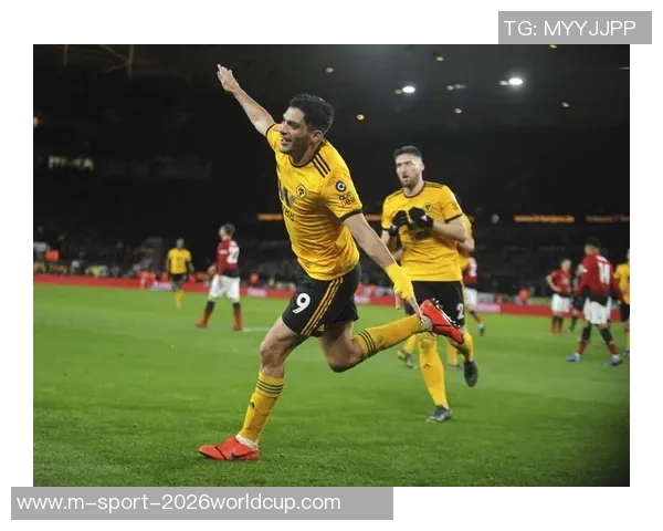 般尼队与狼队激战正酣谁能在英超赛场上笑到最后