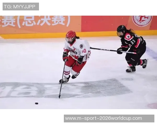 鱼雷与昆仑鸿星的激烈对决展现冰球魅力与团队精神的巅峰之战